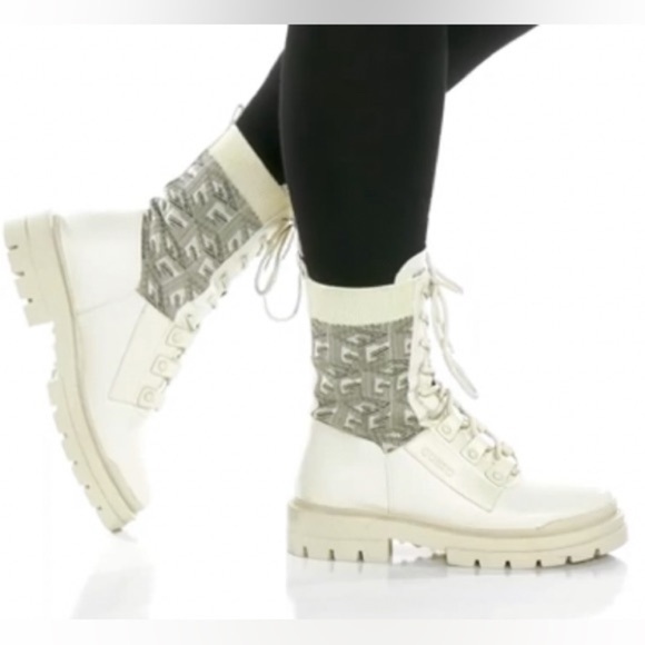 Beautiful GUESS boots, 11 in women! Combat boots. - Picture 2 of 5